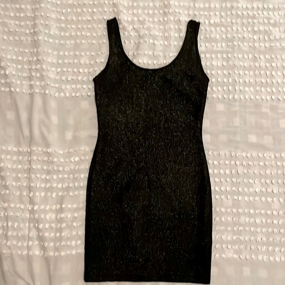 NWOT Forever 21 bodycon black sparkle dress - size S